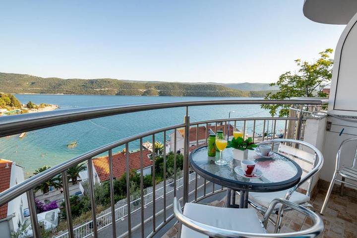 Hôtel pour 3 personnes, avec terrasse