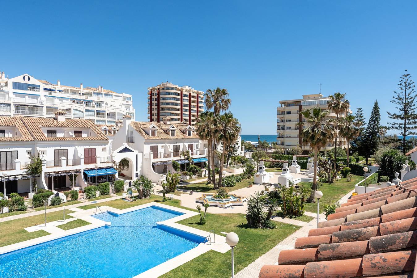 Maison de vacances 'Townhouse beachside Fuengirola' avec piscine partagée et Wi-Fi in Playa del Castillo (Fuengirola), Fuengirola