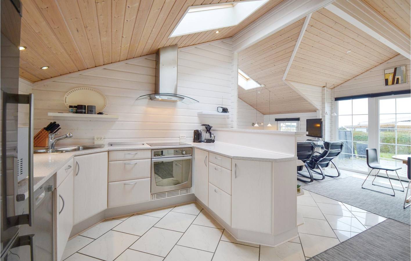 Ferienhaus für 6 Personen mit Terrasse in Følle Strand, Süddjursland