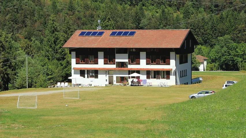 Bungalow per 4 persone, con piscina e terrazza in Trentino-Alto Adige