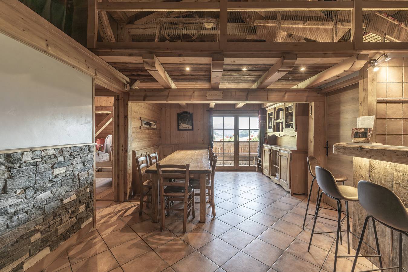 Chalet "Merlin" avec vue sur les montagnes, terrasse privée et Wi-Fi in Plateau des Glières, Glières-Val-de-Borne