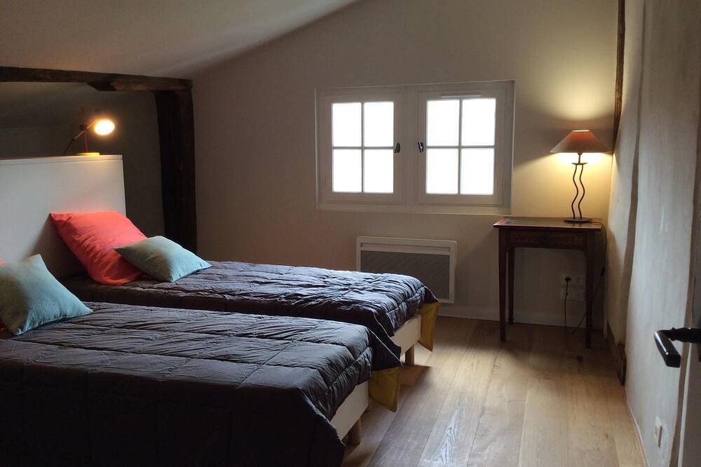 Entire apartment, Apartment in Basque house in Sare, Bayonne region