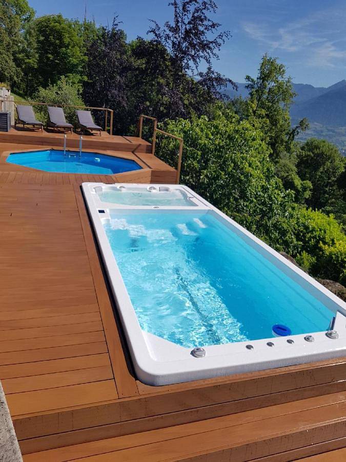 Location de vacances pour 3 personnes, avec Jacuzzi et Terrasse ainsi que Jardin et Piscine à Apremont (Savoie)