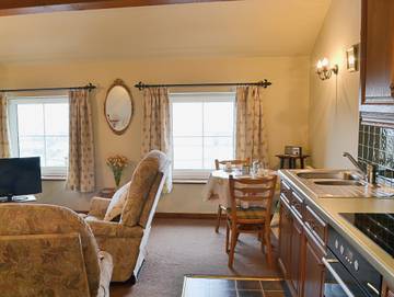 Log Cabin for 2 People in North Yorkshire, Yorkshire, Photo 3