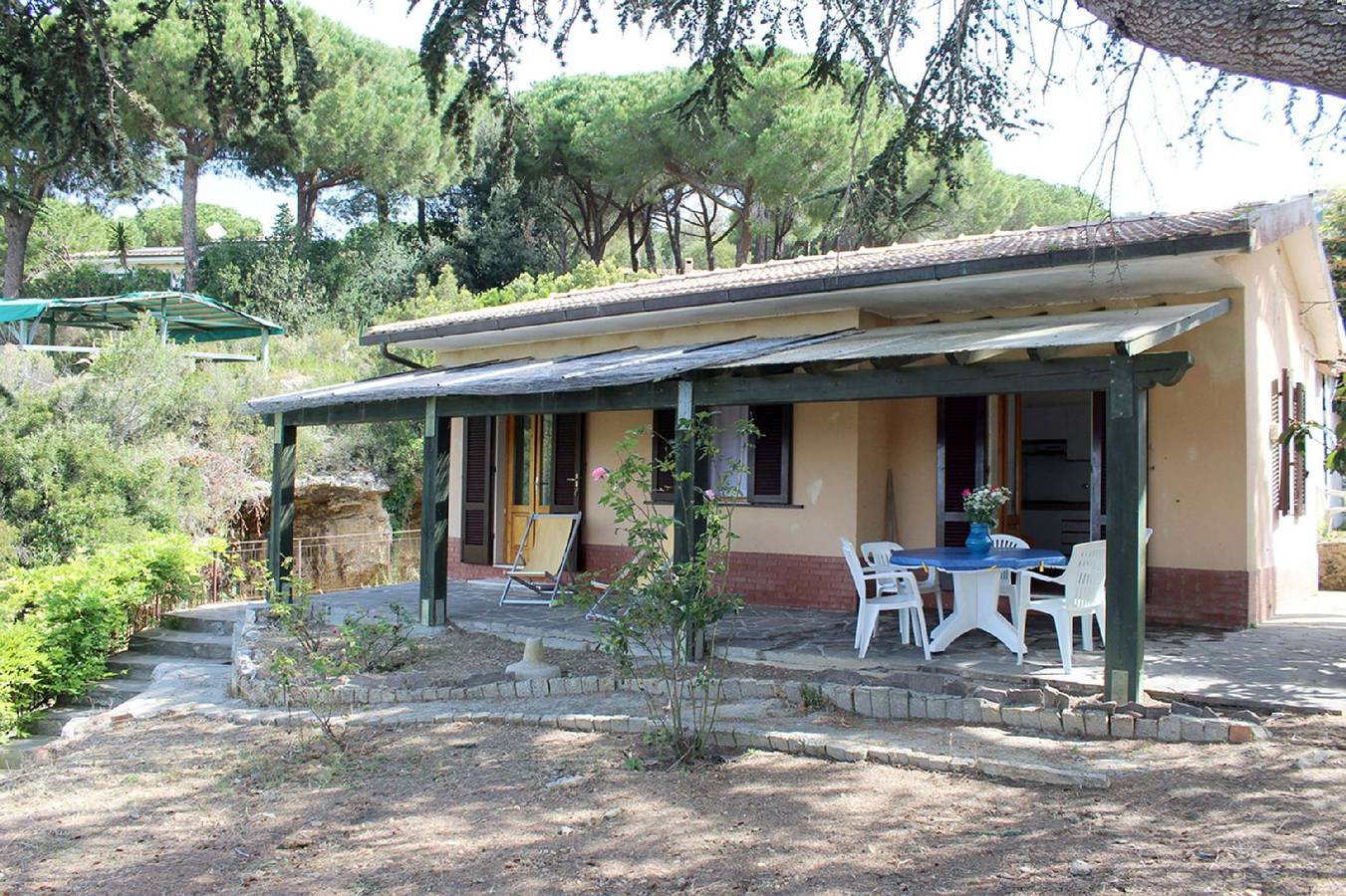Holiday house 'Villa Cedro' with private parking in Madonna delle Grazie, Ile d'Elbe