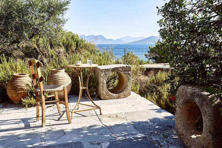 Maison d’hôte pour 3 personnes, avec jardin dans Égine