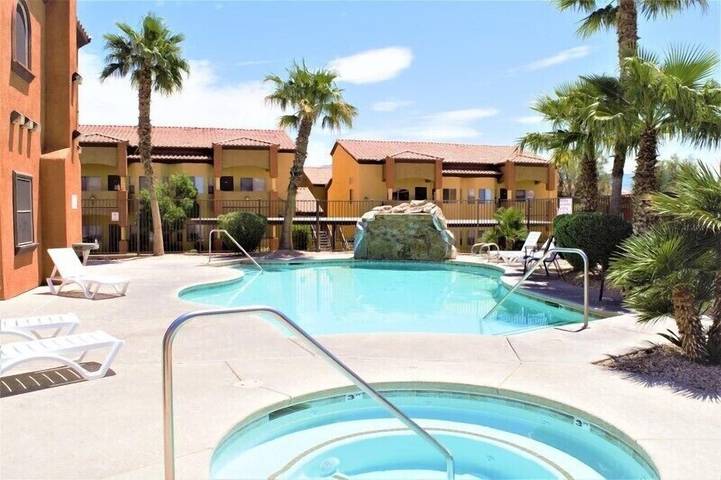 Vacation rental for 6 people, with pool and terrace as well as hot tub in Mesquite