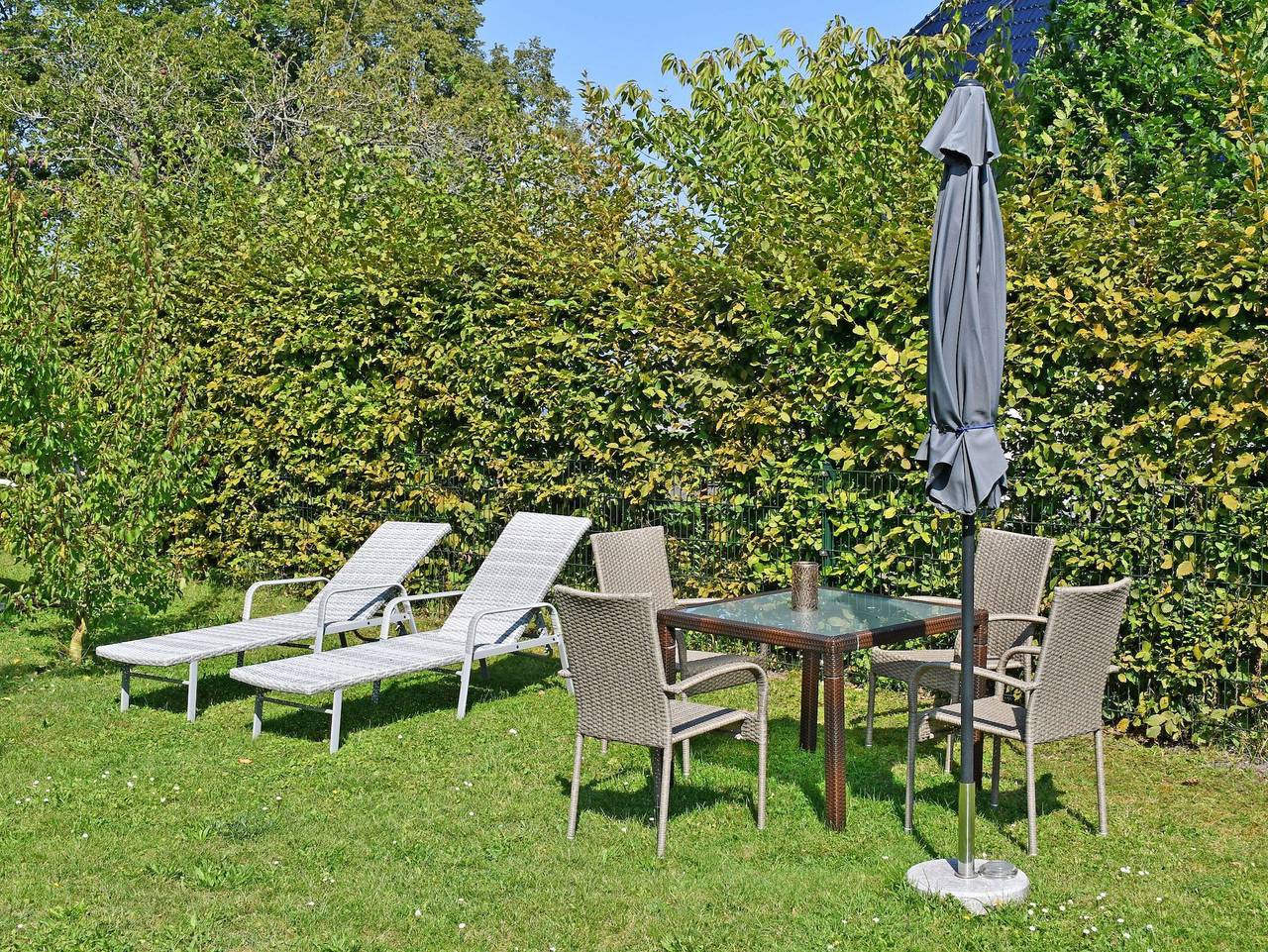 Ganze Ferienwohnung, Ferienwohnung mit Sitzecke im Garten am Bodden in Ralswiek - Ferienwohnung mit Sitzecke im Garten  am Bodden in Ralswiek in Ralswiek, Bergen auf Rügen und Umgebung