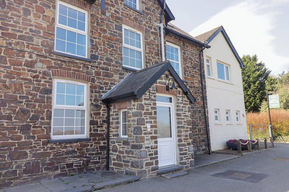 Cottage for 18 People in St Dogmaels, Cardigan Bay