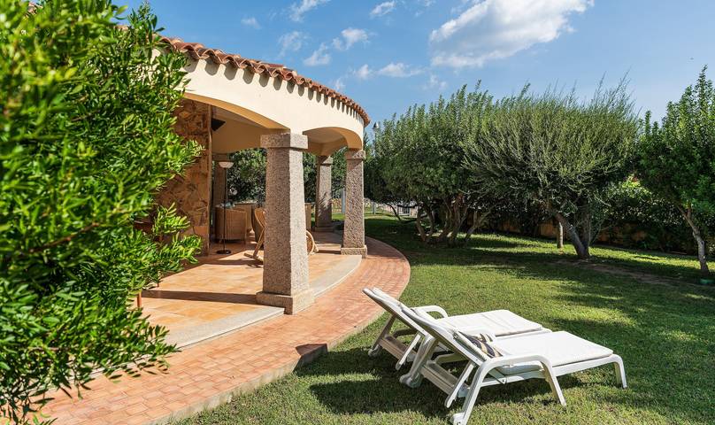 Villa pour 6 personnes, avec Jardin dans Spiaggia di Feraxi