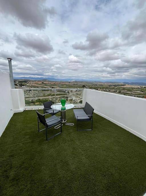 Apartamento para 8 personas, con Balcón además de Terraza y Vistas en Bullas