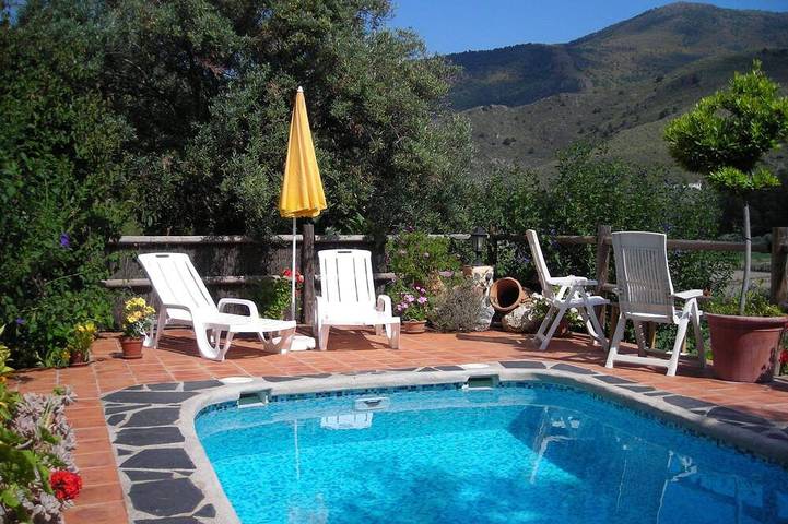 Gîte pour 2 personnes, avec Balcon ainsi que Terrasse et Jardin à Calahonda