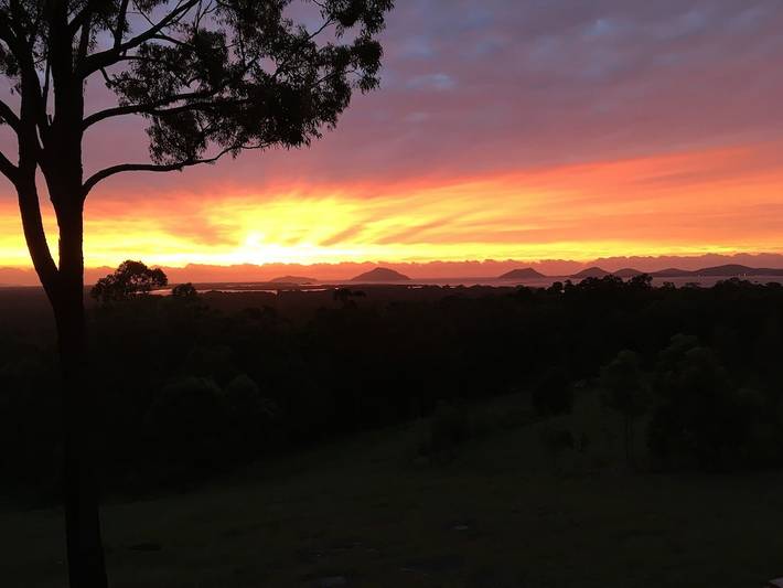 Log cabin for 2 people, with terrace and garden as well as hot tub in Hunter Valley