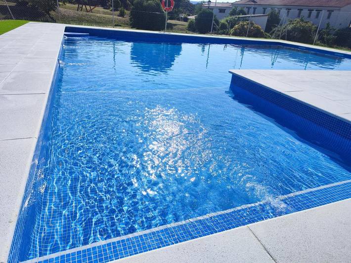 Casa de vacaciones para 10 personas, con vistas además de piscina y jardín - 1