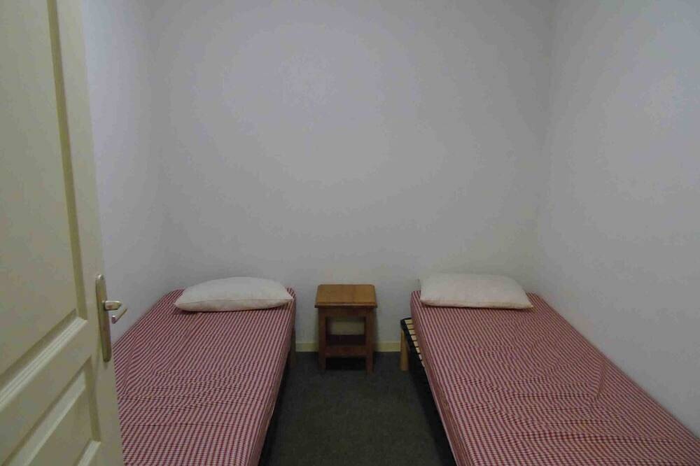 Ganze Wohnung, Geräumige Ferienwohnung für 8 Personen mit Balkon und Bergblick in Valfréjus in Valfréjus, Modane