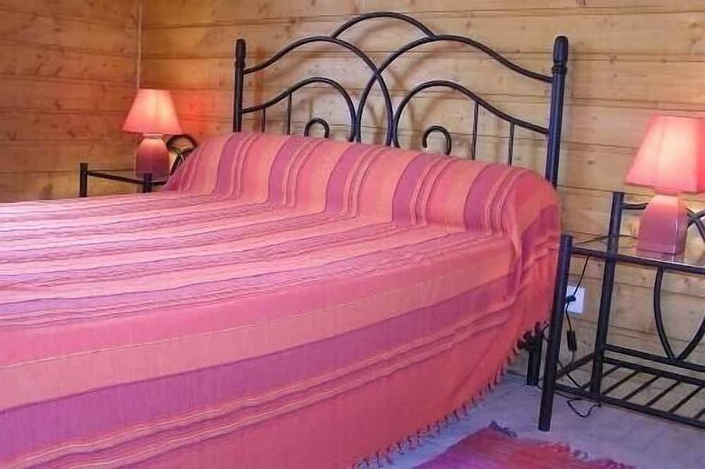 Comfortabel chalet met gratis vissen in het hart van de Morvan, zeer rustige locatie in Moux-en-Morvan, Natuurpark Morvan