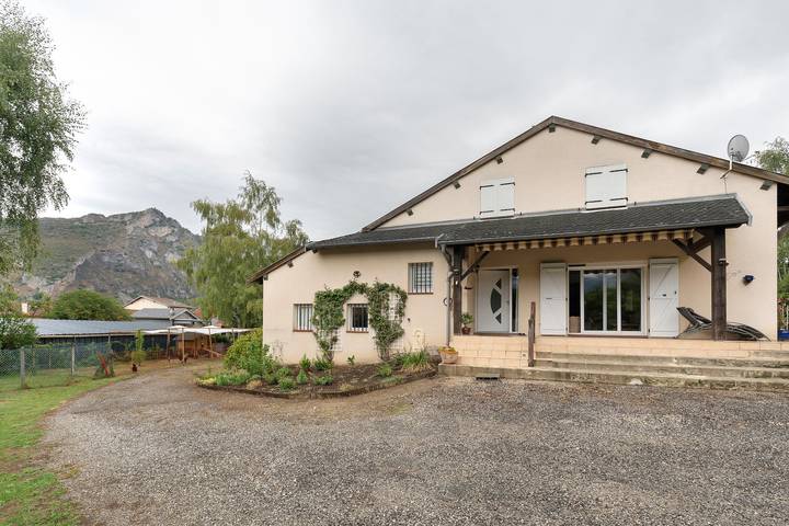 Guest Room with Bathtub, Mountain View, Wi-Fi Included in Banat, Tarascon-sur-Ariège