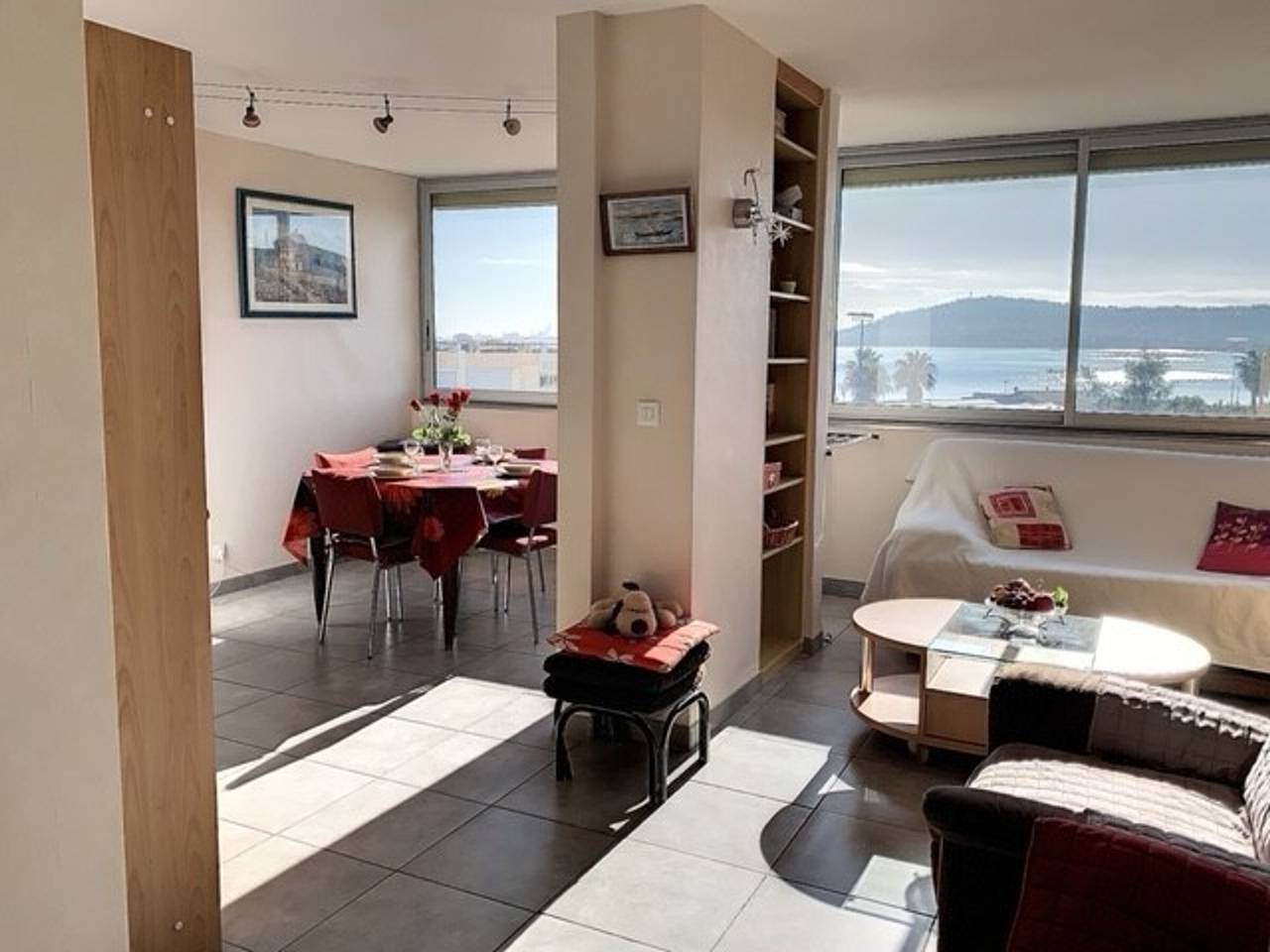 Entire apartment, Bright apartment in Balaruc-les-Bains, pets allowed in Balaruc-les-Bains, Côte d'Améthyste
