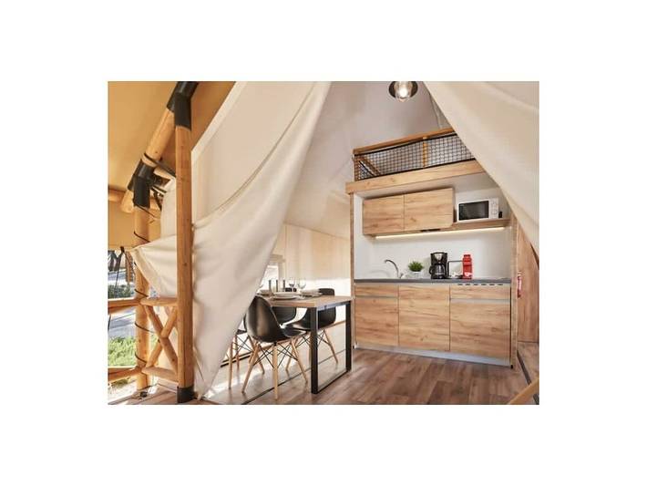 Glamping voor 4 personen, met terras in Zuid-Limburg
