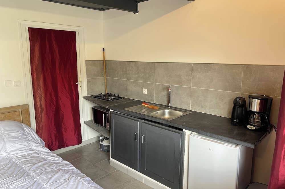 Maisonnette Indépendante à 10 min D'ajaccio, Idéal Pour une Famille !! in Alata (Corsica), Ajaccio e dintorni