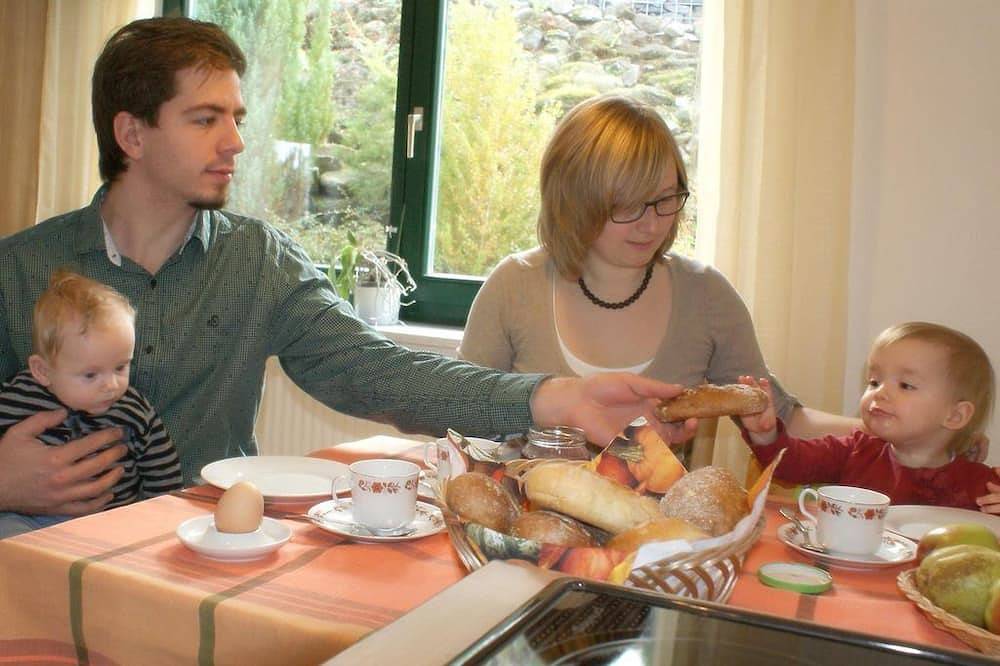 Ganze Wohnung, Ferienwohnung Hartig - Ferienwohnung, 1 Schlafraum in Sebnitz, Elbsandsteingebirge