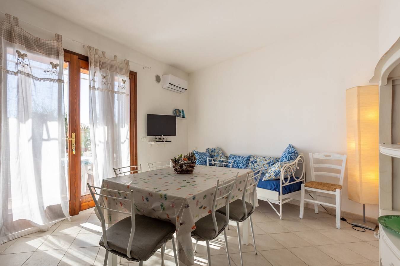 Casa vacanze "Casa Orimar 419" con piscina condivisa e Wi-Fi in Badesi, Olbia-Tempio