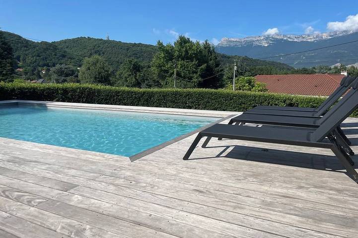 Location de vacances pour 12 personnes, avec piscine à Eybens