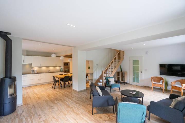 Location de vacances pour 9 personnes, avec jardin, animaux acceptés dans Marcourt - 2