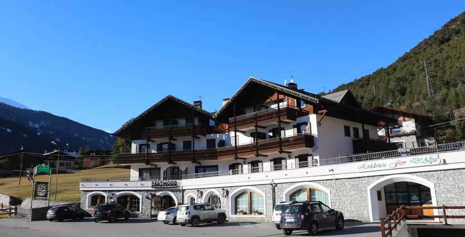 Ganze Ferienwohnung, Ferienwohnung mit Balkon und Heizung in Valdidentro, Nationalpark Stilfser Joch