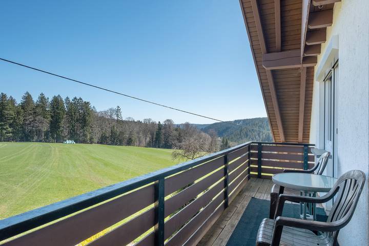 Gîte pour 5 personnes, avec jardin à Schramberg