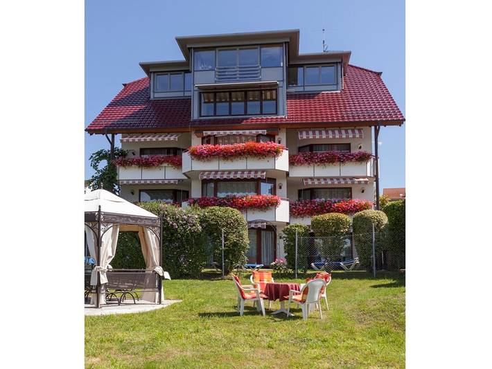 Ferienwohnung für 2 Personen, mit Balkon/Terrasse und Terrasse sowie Garten und Seeblick in Ueberlinger see