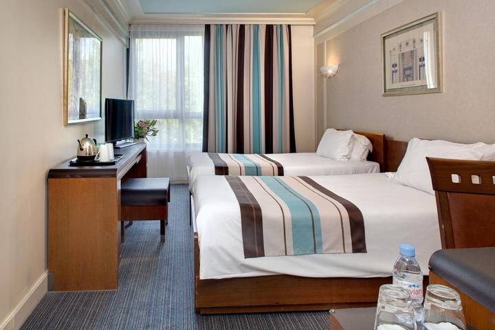 Hôtel pour 2 personnes, avec vue, animaux acceptés à La Madeleine - 3