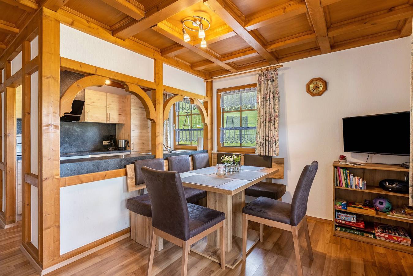 Ganze Wohnung, Ferienwohnung 'Erdgeschoss' mit Bergblick, privater Terrasse und Wi-Fi in Schollach (Eisenbach), Eisenbach