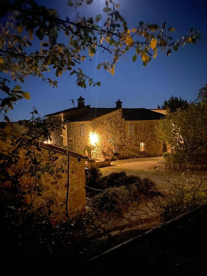 Agriturismo per 2 persone, con Terrazza e Giardino nonché Piscina e Panorama a San Casciano dei Bagni