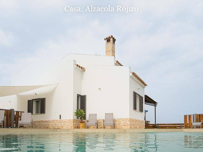 Casa rural para 10 personas, con piscina y terraza además de vistas al lago y jardín en Trebujena - 2