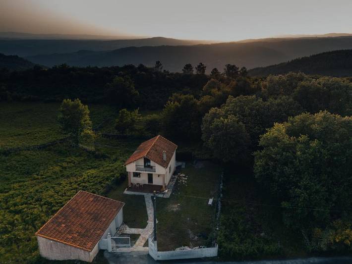 Casa rural para 4 personas, con Balcón y Terraza además de Jardín y Vistas en Ribeira Sacra