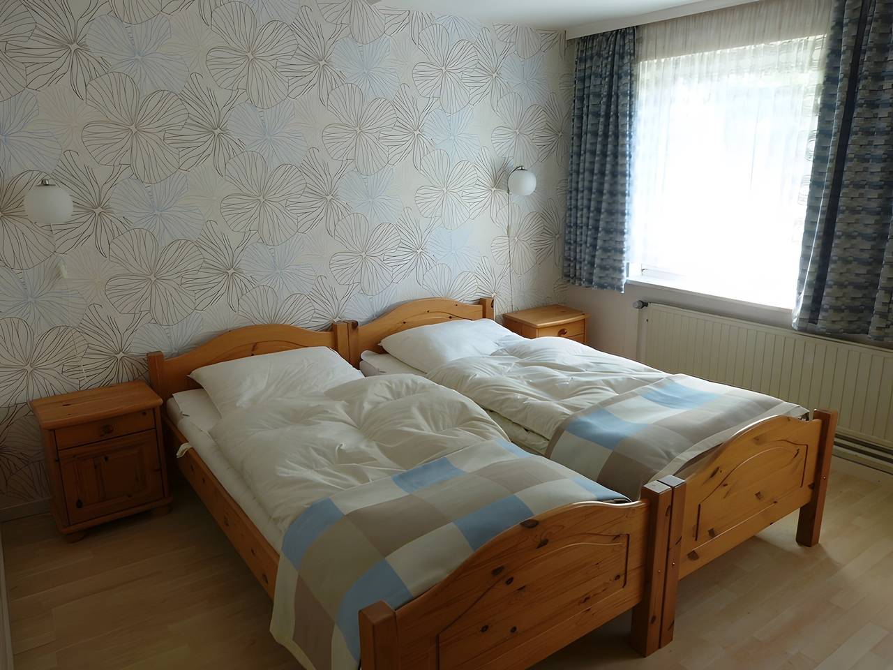 Ganze Wohnung, "Fewo Sinje" mit offener Terrasse, Gemeinschaftsgarten und W-Lan in Pellworm, Nordseeküste