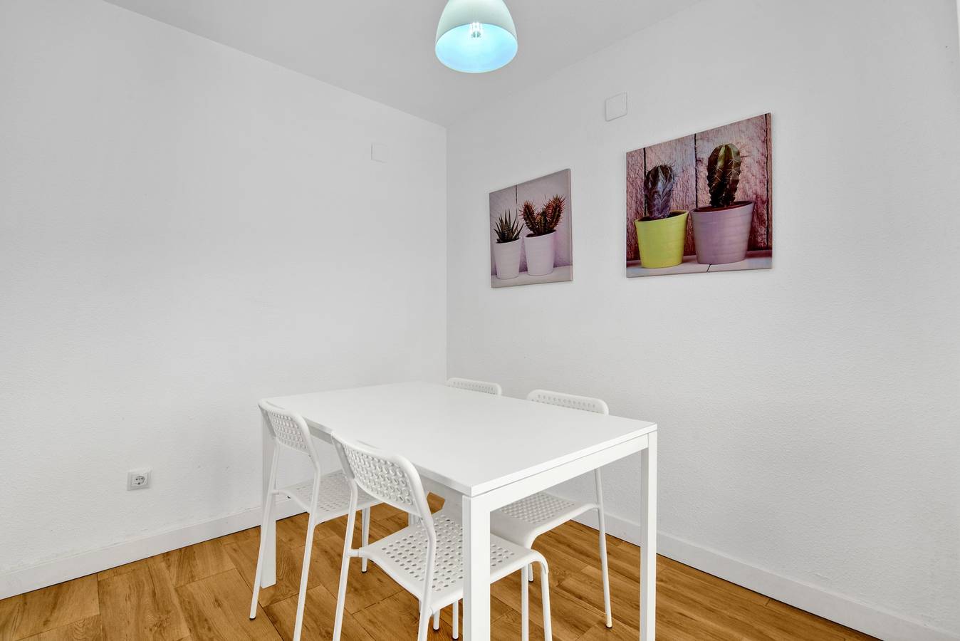Apartamento entero, Apartamento 'Playa Puig' con piscina compartida, Wi-Fi y aire acondicionado in El Puig, Costa de Valencia