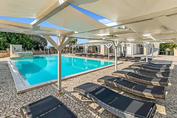 Appartamento vacanze per 6 persone, con balcone e piscina, adatto a famiglie con bambini - 1
