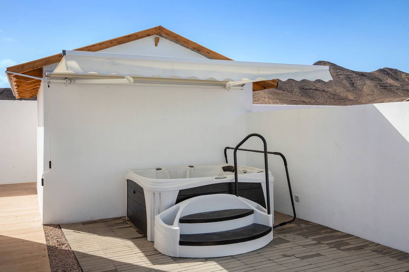 Casa vacanze 'Vista Paraiso' con vista sulle montagne, giardino e Wi-Fi in Gran Tarajal, Fuerteventura