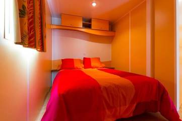 Camping pour 5 personnes, avec jacuzzi et sauna à Calella