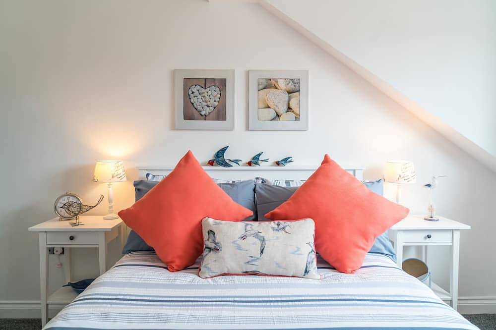 Cosy Seaside Cottage, minutes from Beach & Village, Dog-Friendly, with parking. in Shaldon, Devon