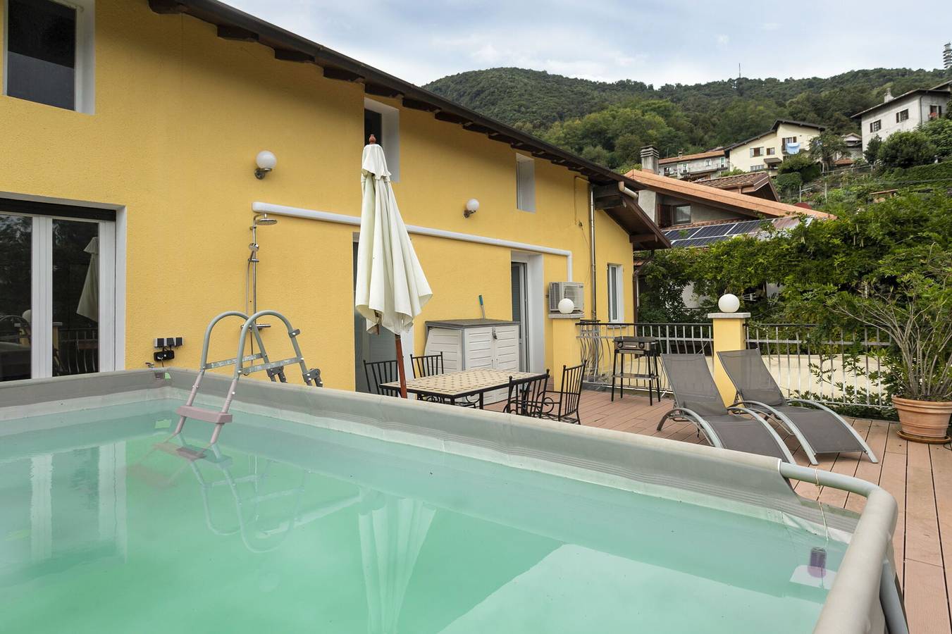 Ganze Wohnung, Ferienwohnung für 2 Personen mit Terrasse in Stazzona, Stazzona und Umgebung