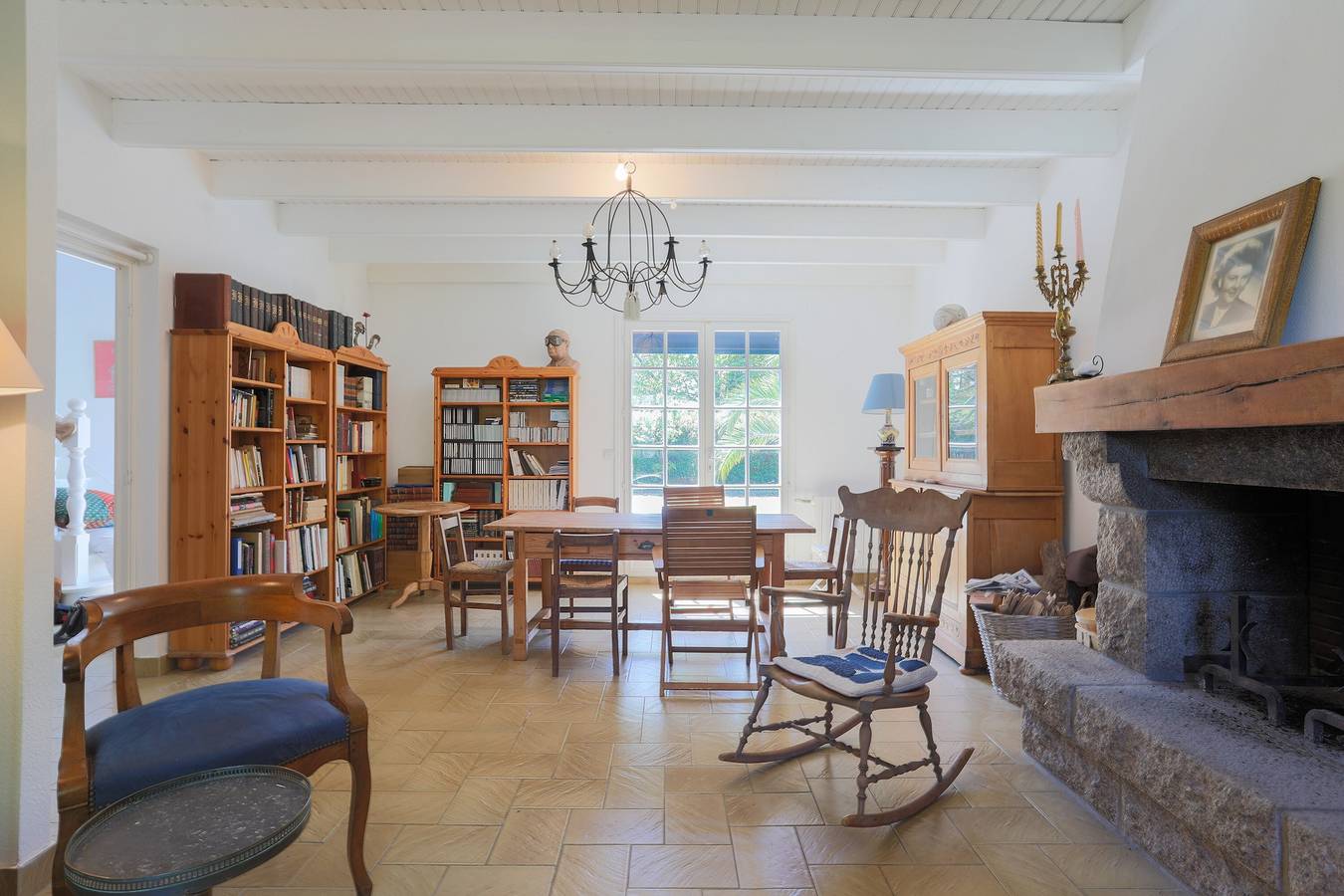 Casa vacacional 'L'hermine - Villa de encanto' con vistas al mar, terraza privada y Wi-Fi in Locquirec, Ceinture Dorée