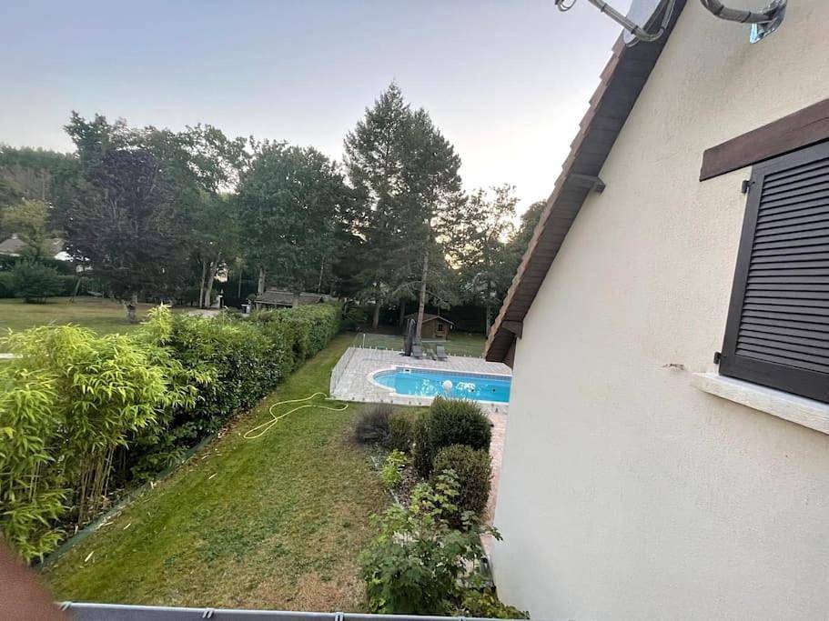 One-Bedroom House in Lamorlaye, Oise