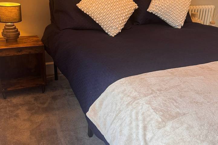 Central Near Hospital 2 Bedroom - Sleeps 4 - Self Check In - Fully Furnished in Carlisle, Cumbria