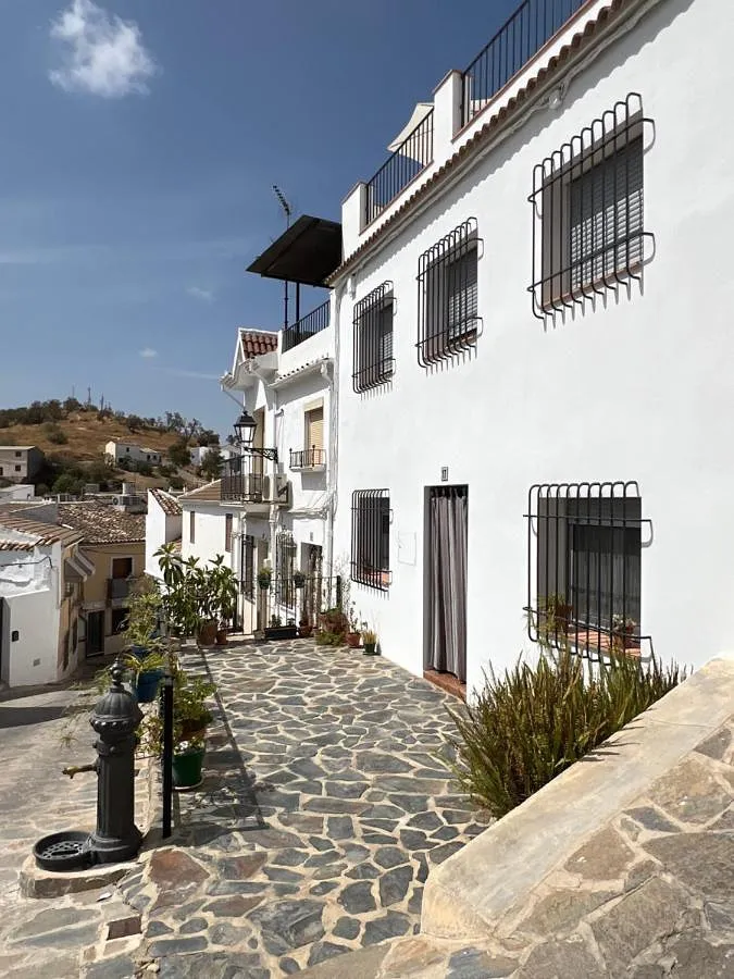 Casa de vacaciones para 6 personas, con vistas además de terraza y piscina - 1