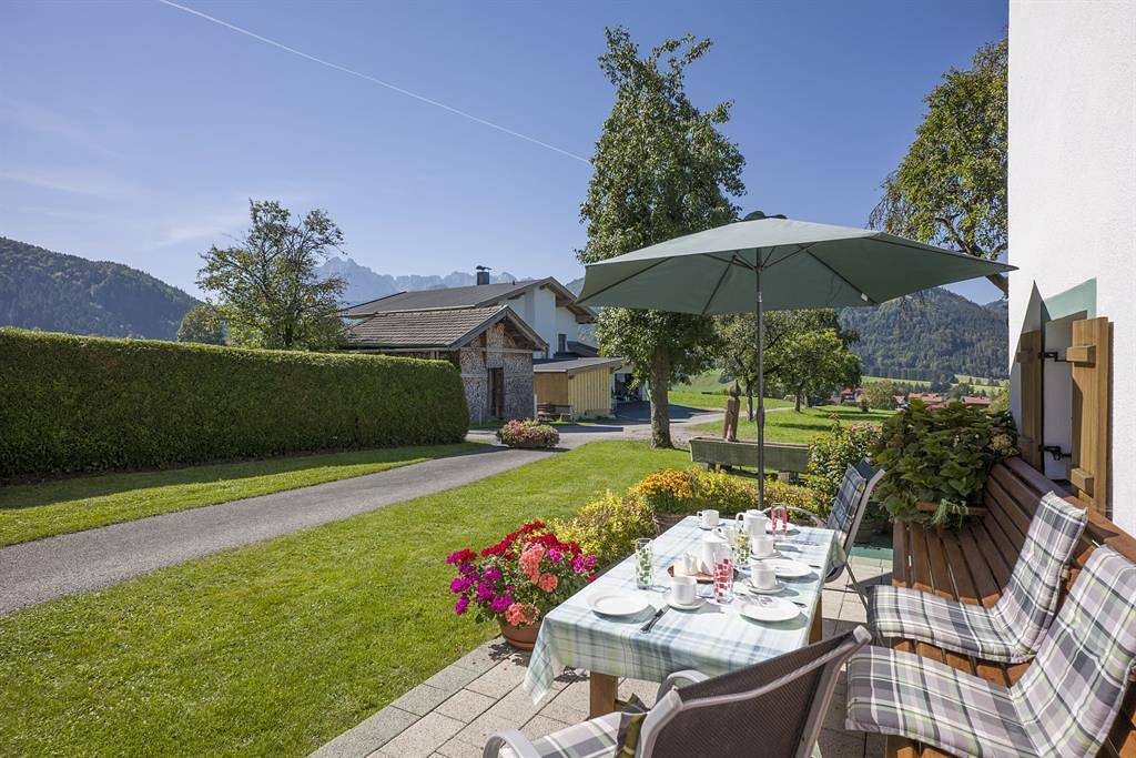 Familienzimmer "2" mit Dusche,Verbindgst in Schwendt, Kaiserwinkl