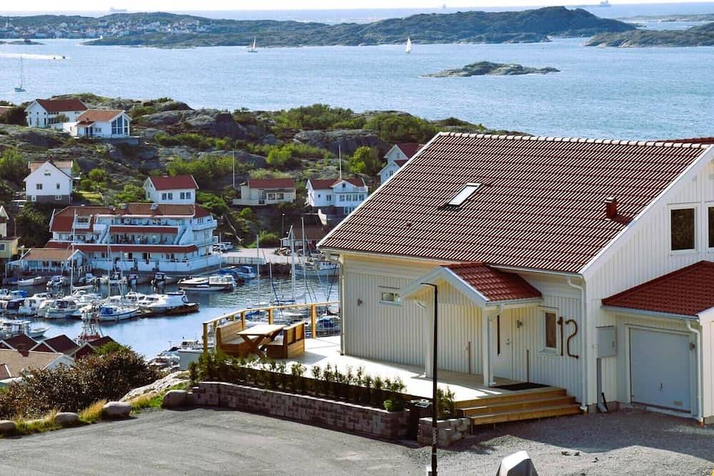 Panoramablick auf Ellös Höhe, 500 m zum Meer | in Ellös, Orust