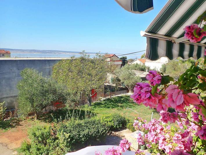 Ganze Ferienwohnung, Ferienwohnung mit Klimaanlage und Balkon in Starigrad Paklenica, Starigrad